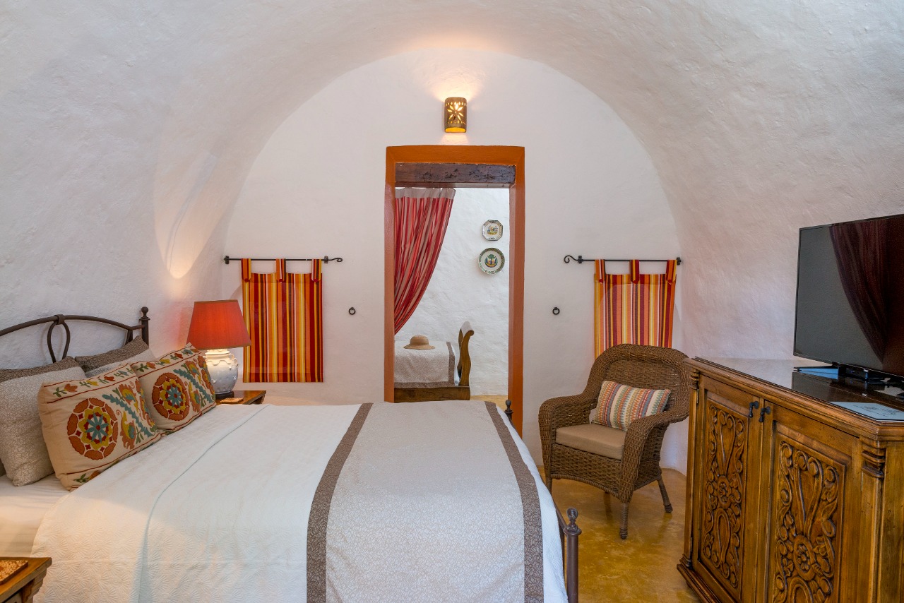 habitación junior suite, 1 cama king size y 2 camas individuales (copia)