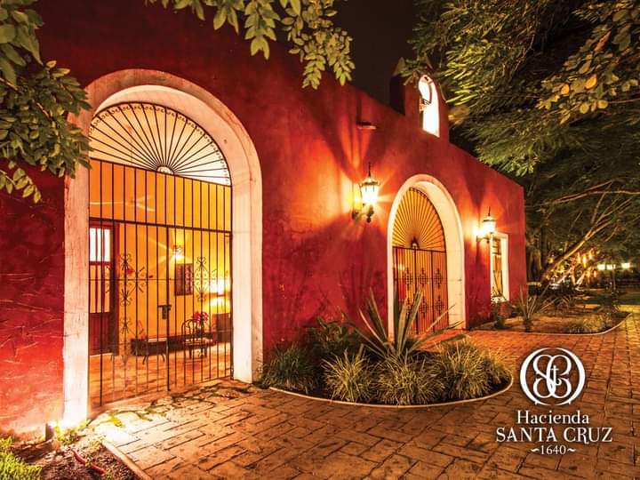 habitación master suite, 1 cama king size y 2 camas individuales